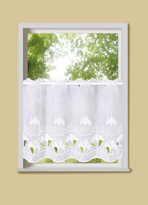 Korta gardiner - Ginko kort gardin med stånggenomdragning, i storlek 660 (H35xB 95 cm) till 792 (H45xB148 cm), i färg VIT Utsikt 1