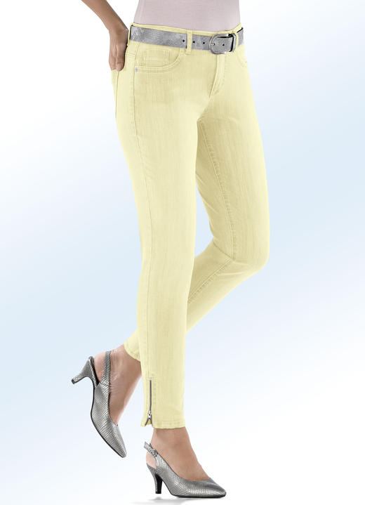 Byxor med knapp & dragkedja - Jeans med moderiktiga dragkedjor, i storlek 017 till 050, i färg LJUSGUL