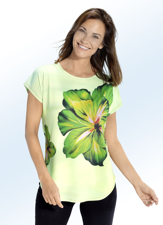 - Skjorta med blommönster, i storlek 040 till 046, i färg PISTASCH