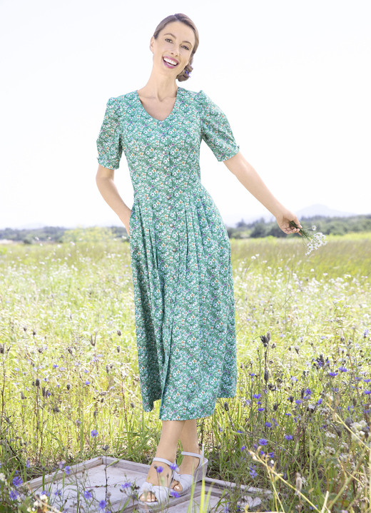 - Lantlig klänning med blommig design, i storlek 018 till 054, i färg JADE GRÖN FÄRGERIGT